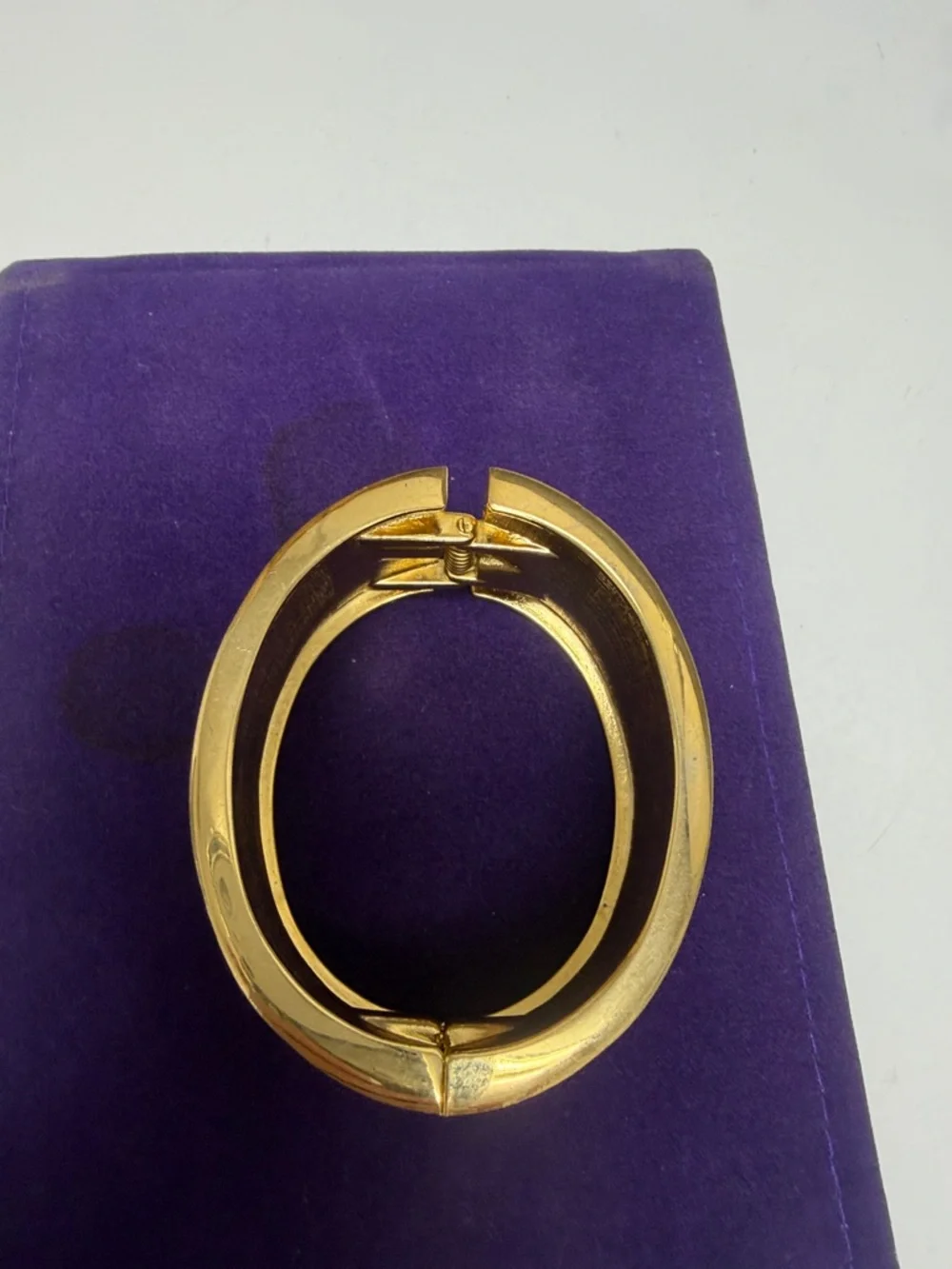 Textured Gold tone Cuff Bracelet - Women fashion costume Jewelry